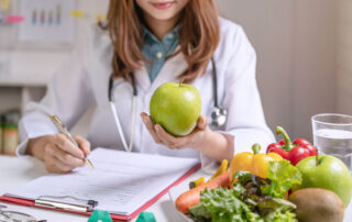 center-for-family-medicine-Nutritionist-vs-Registered-Dietician-How-Food-Experts-Help-Manage-Chronic-Diseases